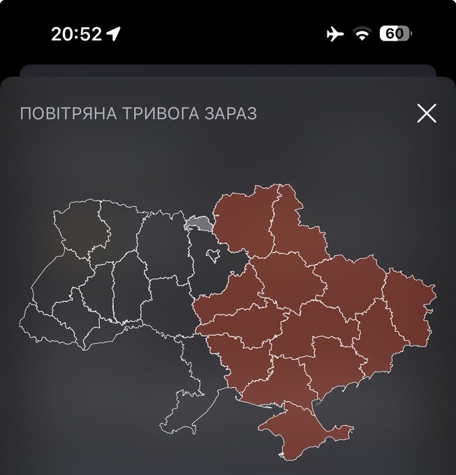 GlyAIP2X0AAbsnq?format=jpg&name=small