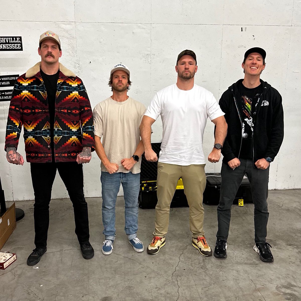 Bussin' With The Boys tweet media