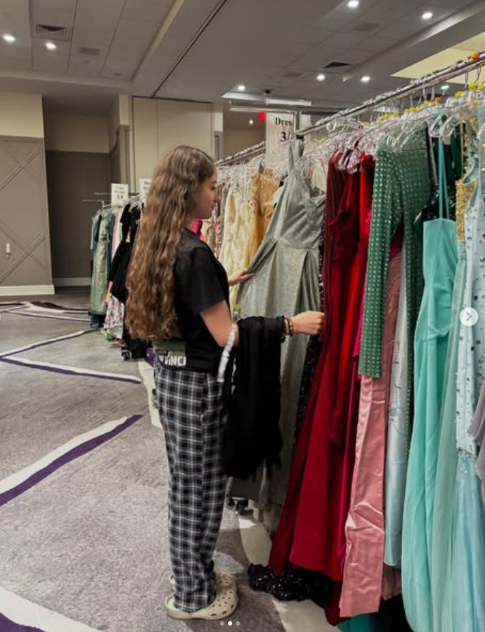 JAG_NV's tweet image. Huge thanks to @project150lv  for giving JAG Nevada students at Desert Pines HS the incredible opportunity to find the perfect prom dress at this year’s Prom Closet! Truly grateful for this amazing experience!

#inspiresupportmentor
#studentsuccess
#promcloset
#project150
