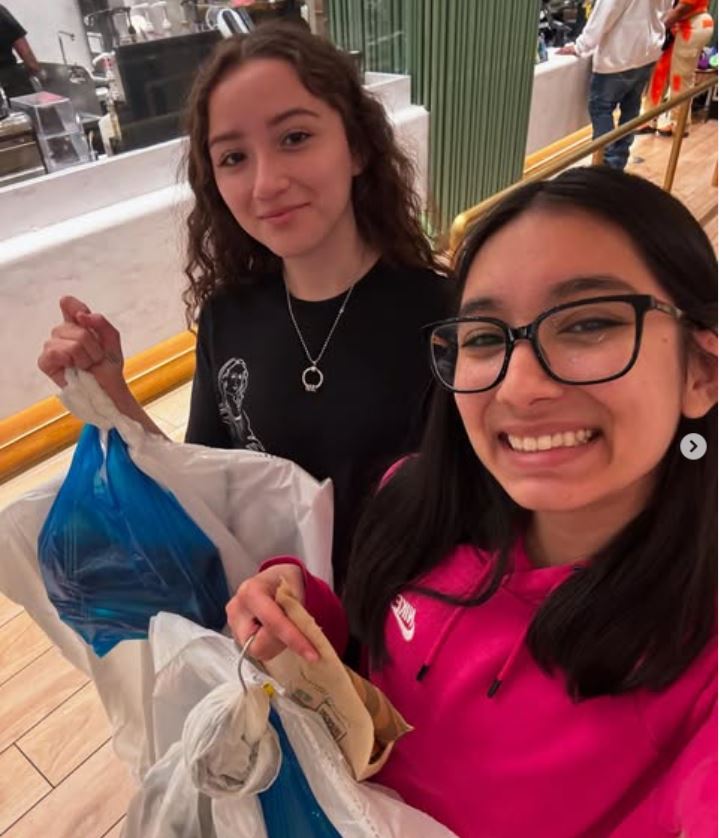 JAG_NV's tweet image. Huge thanks to @project150lv  for giving JAG Nevada students at Desert Pines HS the incredible opportunity to find the perfect prom dress at this year’s Prom Closet! Truly grateful for this amazing experience!

#inspiresupportmentor
#studentsuccess
#promcloset
#project150