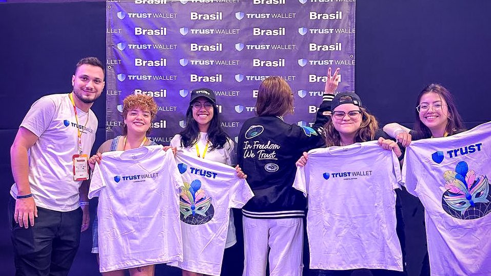 TrustWallet's tweet photo. 🇧🇷🎭 We celebrated Carnival with our Brazilian fam!

Trust Wallet kicked off our first-ever meetup in Belo Horizonte with nearly 100 attendees, huge thanks to everyone who joined! https://t.co/gFnCVo6Cbq