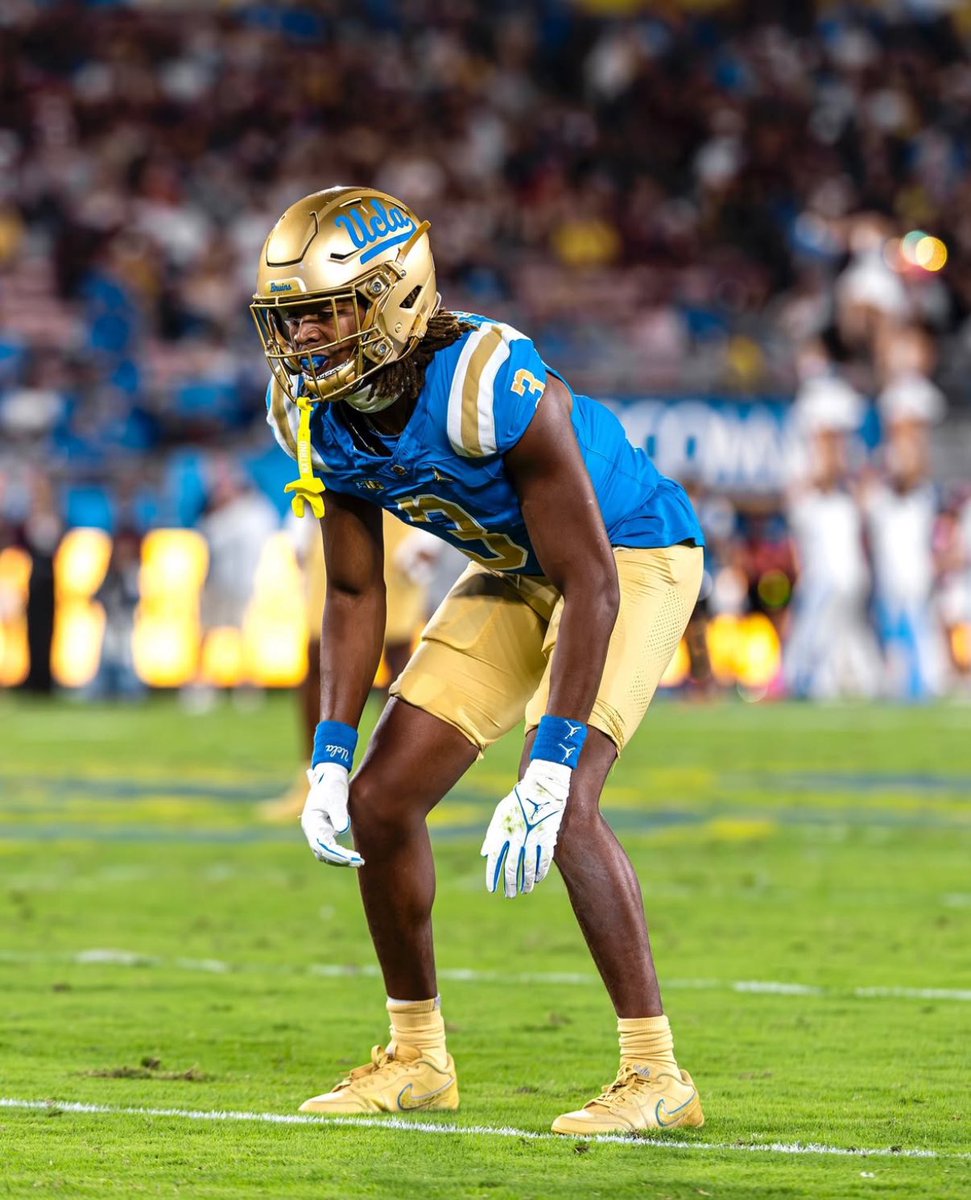 #AG2G I’m extremely humbled and blessed to receive my 15th offer from UCLA!!🙏🏽 <a href="/CoachWhiteEra/">Scott White ✈️</a> <a href="/coach_meat/">Demetrice”Coach Meat”Martin</a> <a href="/COACHSTACE_/">Stacey Ford</a> <a href="/recruitcoachmc/">Mike Clayton</a> <a href="/GregBiggins/">Greg Biggins</a> <a href="/BrandonHuffman/">Brandon Huffman</a> <a href="/ChadSimmons_/">ChadSimmons</a> <a href="/BManu86/">Brandon Manumaleuna</a> <a href="/Leuzinger_FB/">🏈 The Leu 🏈</a> <a href="/COACHTONESEKONA/">COACH TONE</a>
