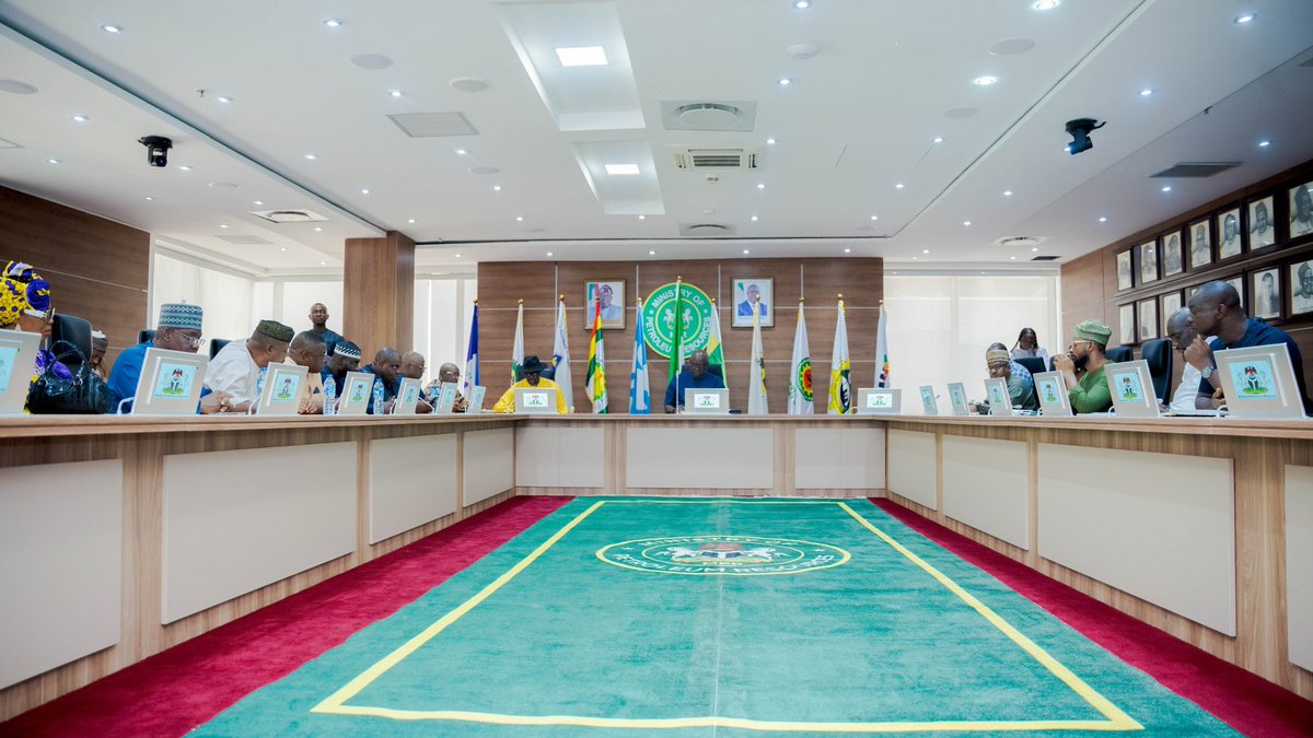 DukeofBourdilon's tweet photo. While hosting a delegation from the Petroleum Products Retail Outlets Owners Association of Nigeria (PETROAN), who visited to express their support for our ongoing reforms and transformation in the oil sector, I emphasized that the success of these transformative policies depends significantly on PETROAN’s role across the nation and beyond. 

What is petroleum prosperity if the grassroots do not feel the impact of reforms? This fundamental question underscores President Bola Ahmed Tinubu’s decisive action in enforcing full deregulation of the downstream sector. PETROAN's commitment and efficiency in retail distribution remain vital to ensuring that deregulation translates into real benefits for the people.

I commended PETROAN for its services to the nation and reaffirmed our commitment to continued partnership, sustaining efforts that guarantee Nigerians to fully enjoy the advantages of a deregulated downstream sector.

Sen. Heineken Lokpobiri Ph.D.

#RenewedHope #senlokpobiri