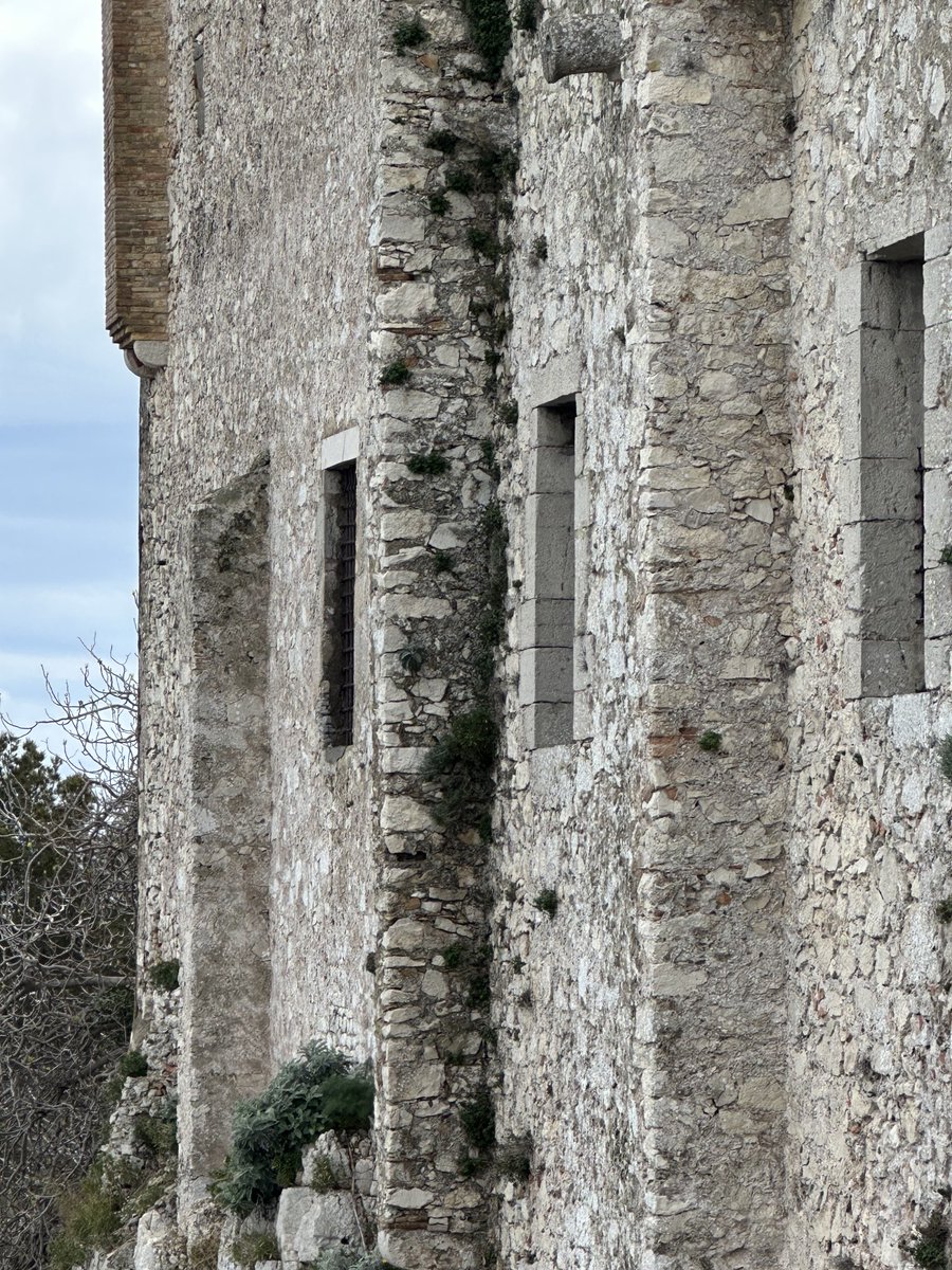 ENortonHistory's tweet photo. The exterior of the block that included the Man in the Iron Mask’s cell in Fort Royal on Ile Saint-Marguerite close to Cannes. I think it’s safe to say that, for whatever reason, Louis XIV was very keen that this mysterious prisoner did not escape #manintheironmask #cannes https://t.co/VZDRMnHuYG