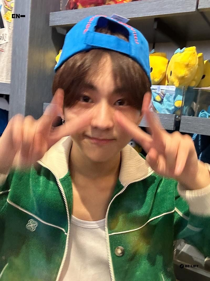 GET UR CAP ! 𐚁