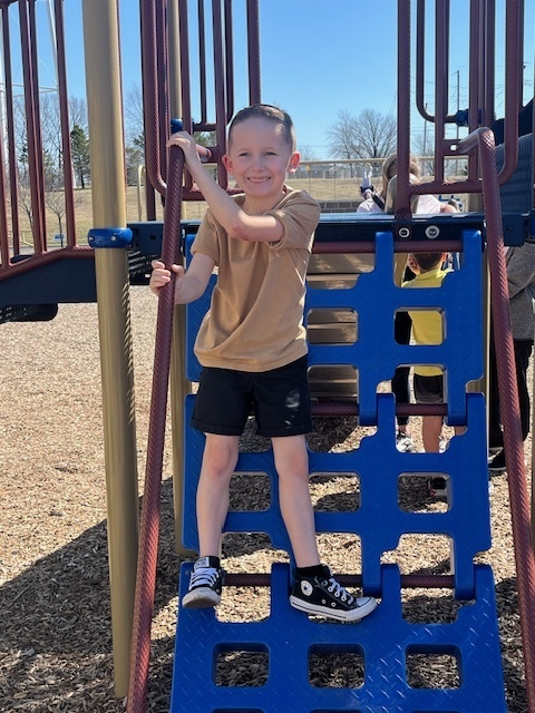 ZumFlintHill's tweet image. 🌞 Perfect Day for Recess! 🌞

The sun is shining, the breeze is just right, and our students are soaking up every moment of fresh air and fun! 🛝⚽️ Nothing beats a little outdoor play to recharge and refocus for the rest of the day! #RecessFun #FreshAirAndSmiles