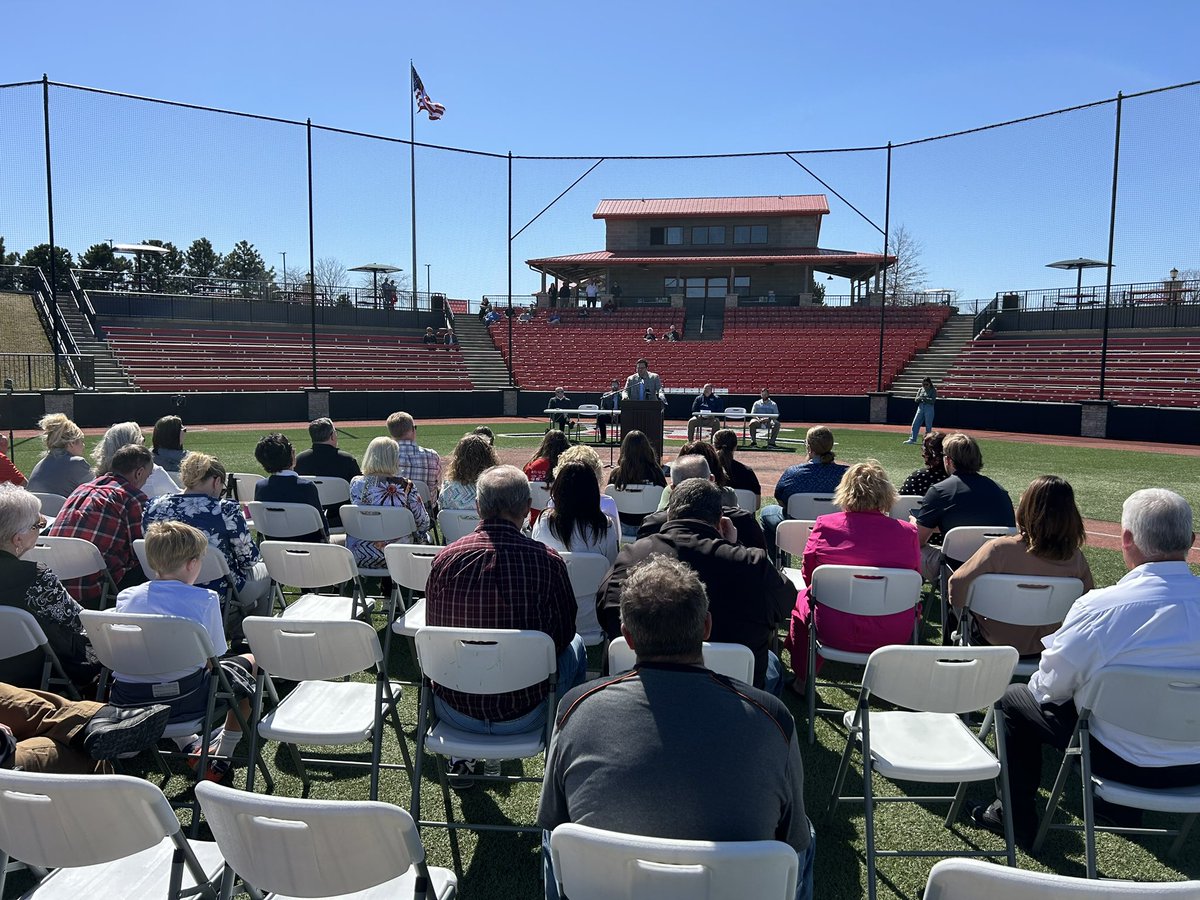 John Dales (@johndales_) on Twitter photo BREAKING: A summer collegiate baseball team is coming to Fort Scott⚾️
The Mid-America League announces that Fort Scott will be home to its 7th franchise in summer 2026.
The team will play its home games at the Laroche Baseball Complex.
<a href="/MALBaseball2024/">MidAmericaLeague</a> BREAKING: A summer collegiate baseball team is coming to Fort Scott⚾️
The Mid-America League announces that Fort Scott will be home to its 7th franchise in summer 2026.
The team will play its home games at the Laroche Baseball Complex.
<a href="/MALBaseball2024/">MidAmericaLeague</a>