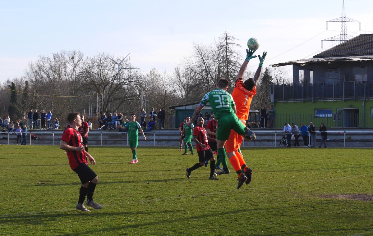 ballreiter's tweet image. Der ruhmreiche #KFV (genauso oft Deutscher Meister wie Leverkusen!) im Aufstiegsrennen der B2!

⚽️ Match 30 24/25: VfB Knielingen II vs Karlsruher FV 1:2
🏟 "Stumpf-Park" KA-Knielingen
🔗 ballreiter.futbol/24-25/kreiskla…
🏷 #kreisklasse #karlsruhe #sportplatzzeit #ballreiterAtTheGames