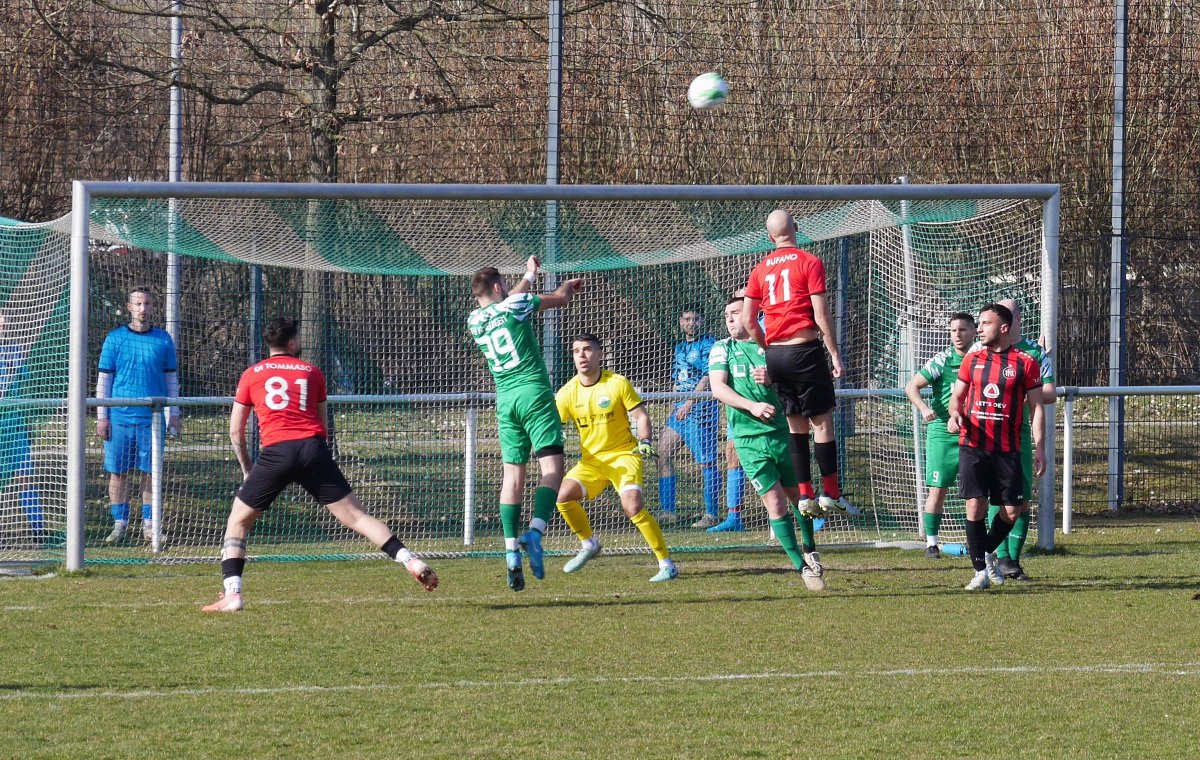 ballreiter's tweet image. Der ruhmreiche #KFV (genauso oft Deutscher Meister wie Leverkusen!) im Aufstiegsrennen der B2!

⚽️ Match 30 24/25: VfB Knielingen II vs Karlsruher FV 1:2
🏟 "Stumpf-Park" KA-Knielingen
🔗 ballreiter.futbol/24-25/kreiskla…
🏷 #kreisklasse #karlsruhe #sportplatzzeit #ballreiterAtTheGames