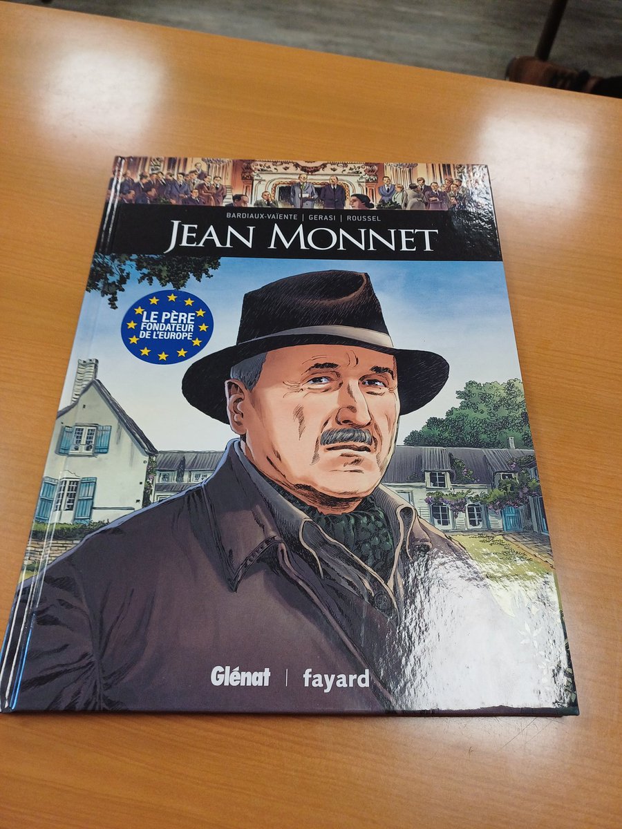 Ce soir un nouveau conseil d'administration pour le Centre D'études Européen #JeanMonnet désignant 4 co présidents, organisant 2 conférences à #Cognac et #Angoulême. Et présentation des derniers ouvrages sur JM née à Cognac comme cette bande dessinée illustrant JM et ses actions