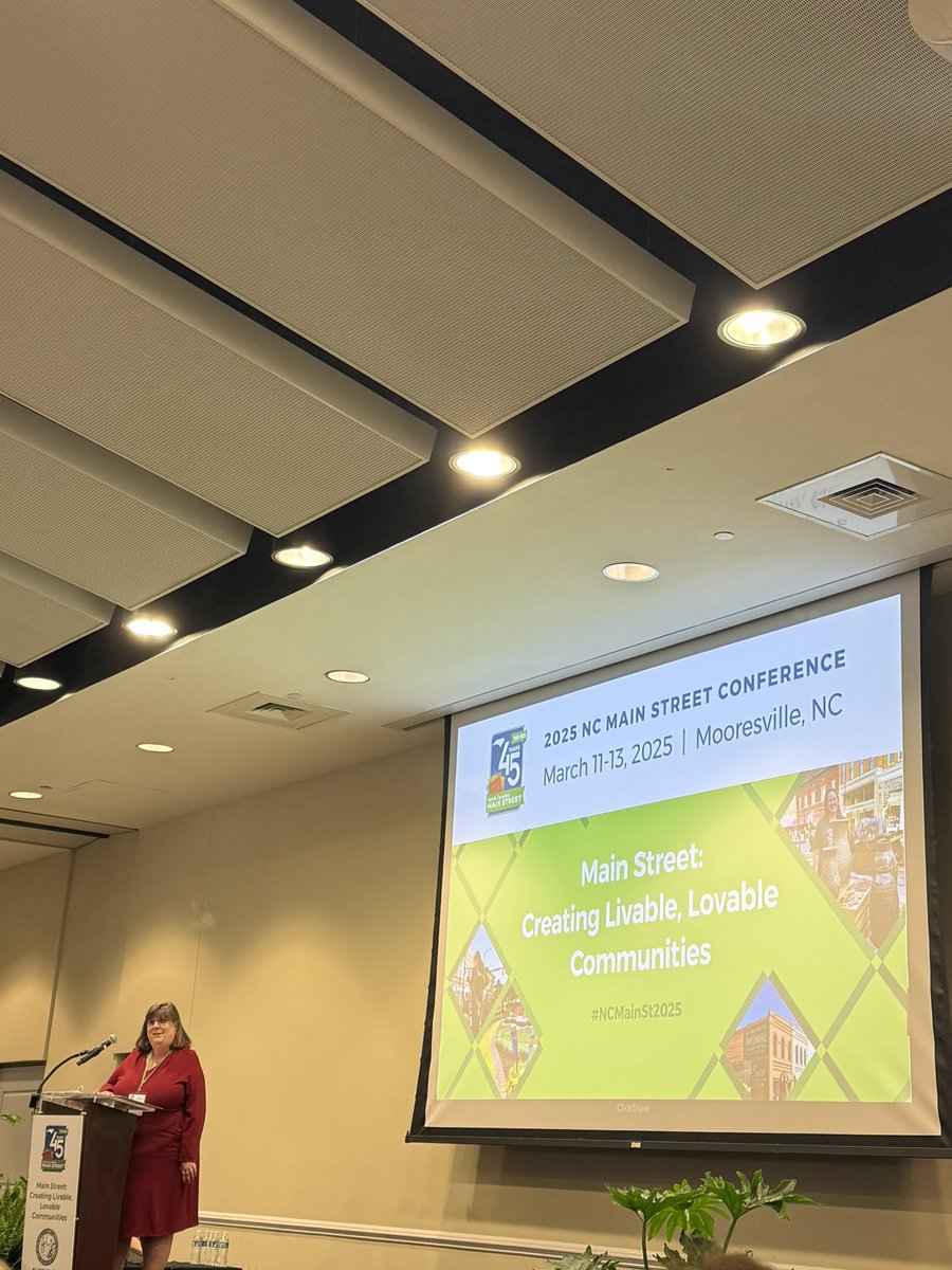 Claire Karriker tweet media