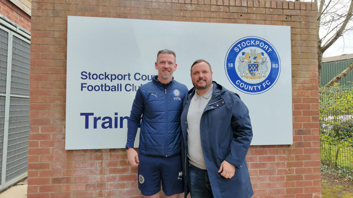 Great to catch up with <a href="/clegg_mc/">Michael Clegg</a> today! Sharing his experiences to provide amazing insight into life after full-time football for our second-year scholars. ❤️