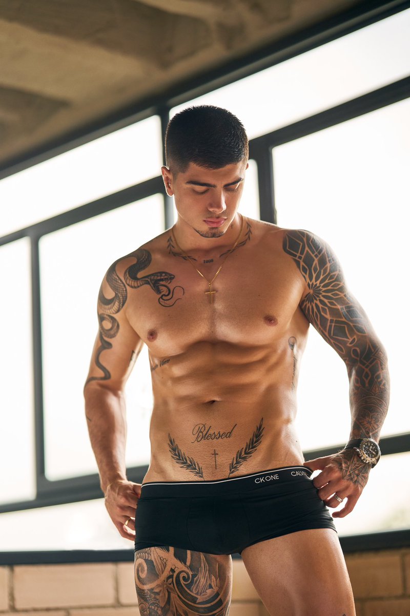 Ya me sigues en only? 🥵

onlyfans.com/mrcock01