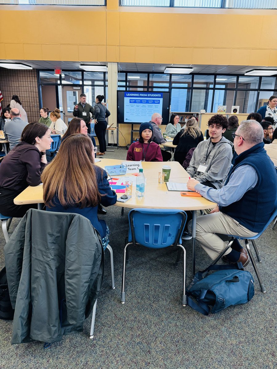 CityLabRevere's tweet photo. Thank you to all our visitors who took the time to get to know our students, school model, and community today! ☀️ @BarrFdn 

#CityLab #cityasalab #STEAM #community #engagement #schoolvisit #panel #studentpanel #partnership @RPS_Super https://t.co/H8tRVd0ywY