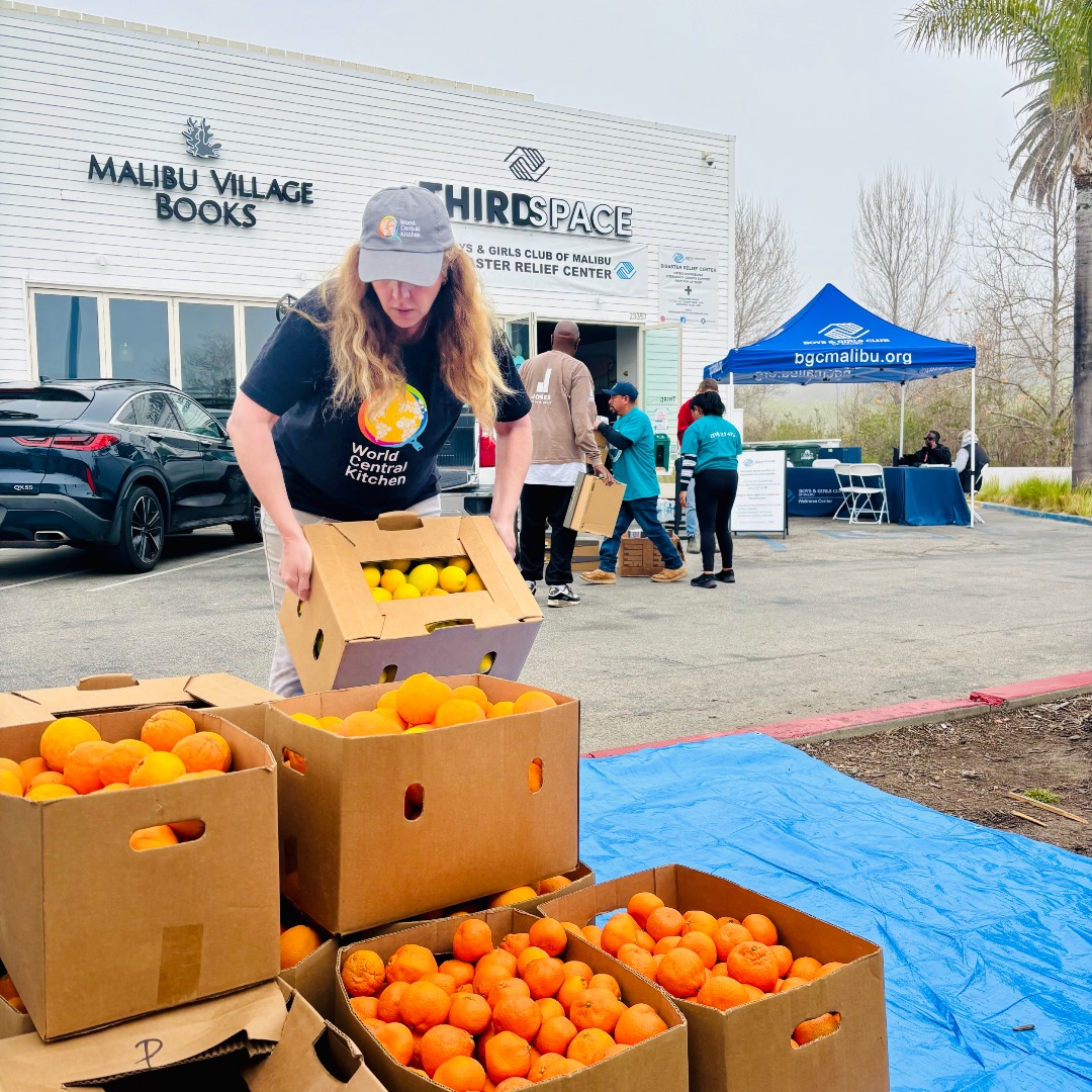 BGCMalibu (@bgcmalibu) on Twitter photo Fresh produce giveaway happening today! ๐ฑ๐
World Central Kitchen is at the BGCM Disaster Relief Center on Wednesday 3/12 from 12 to 5 PM, providing FREE organic produce to the community. ๐๐ฅฆ
๐Third Space Malibu: 23357 PCH, Malibu
<a href="/wckitchen/">World Central Kitchen</a> Fresh produce giveaway happening today! ๐ฑ๐
World Central Kitchen is at the BGCM Disaster Relief Center on Wednesday 3/12 from 12 to 5 PM, providing FREE organic produce to the community. ๐๐ฅฆ
๐Third Space Malibu: 23357 PCH, Malibu
<a href="/wckitchen/">World Central Kitchen</a>