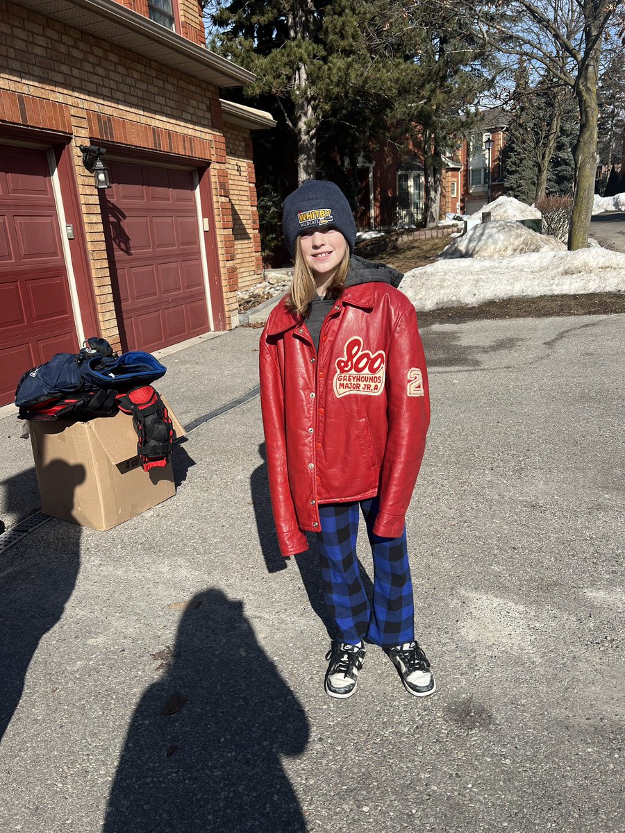 Trying on <a href="/JohnGoodwin22/">John Goodwin</a> coat from Junior. “How did this fit Grandpa when he was playing in the OHL!?” - Jack

#greyhounds #OHL #vintage
