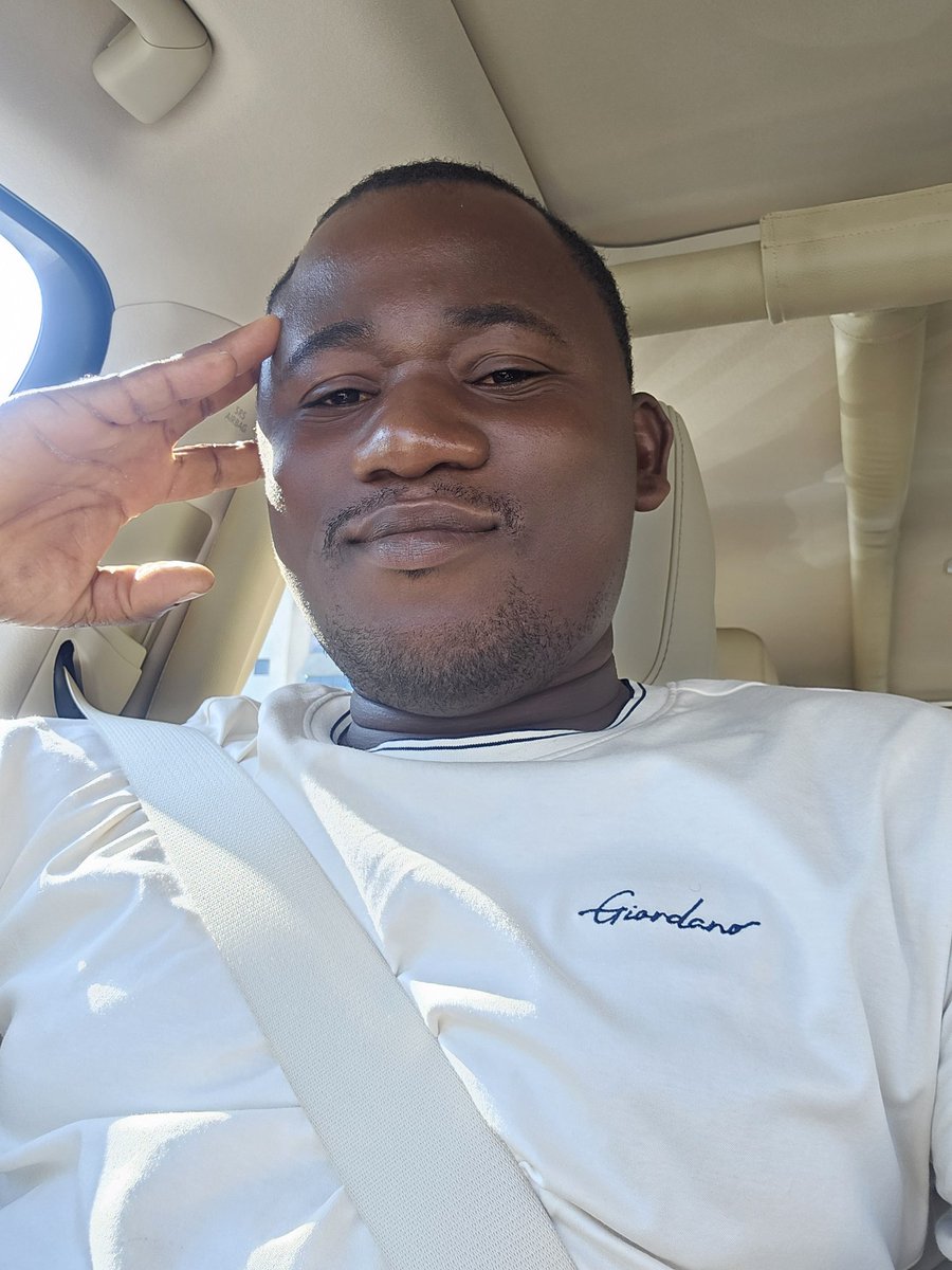 32 ans
Marié 
Père de deux jolies princesses
#10mars