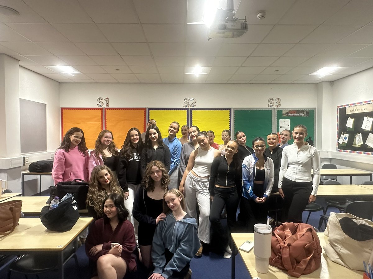 FSDC 2025 🩰💃🏻🏆🪩

Super proud of our S2, S3 and Senior dance teams who competed at the Falkirk Schools Dance Competition last night 🤩 

Congrats to our senior team for placing 2nd in the Senior Advanced category 🏆 We can’t wait for next year 🪩