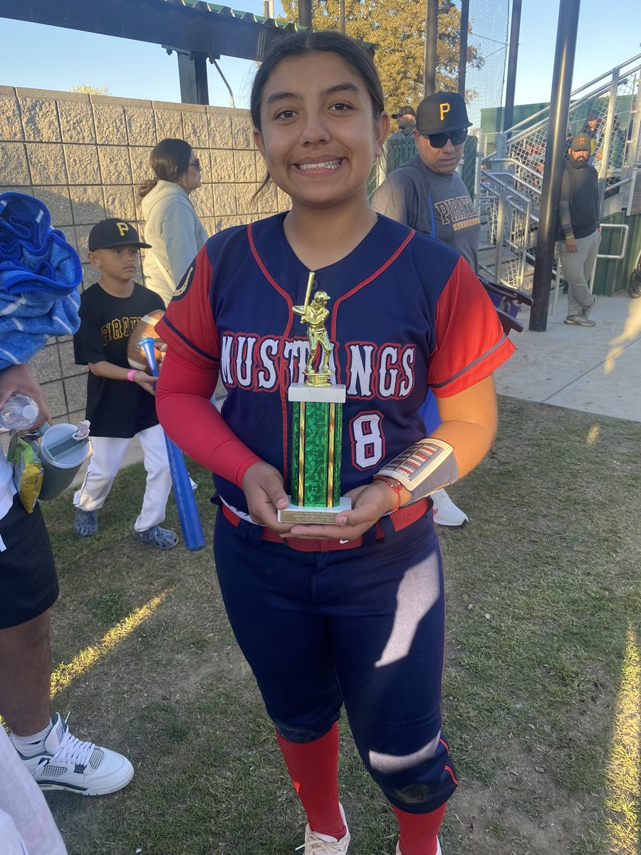 MeiahLedesma's tweet photo. Very Blessed to be name All tournament Team of the Reedley’s Swing into Spring Tournament this pass weekend! Had 5 hits, 1 single, 4 doubles and 3 RBI’s ! Great start to my Freshman year! Go Mustangs! #AGTG https://t.co/dZ9o2Zx9CY