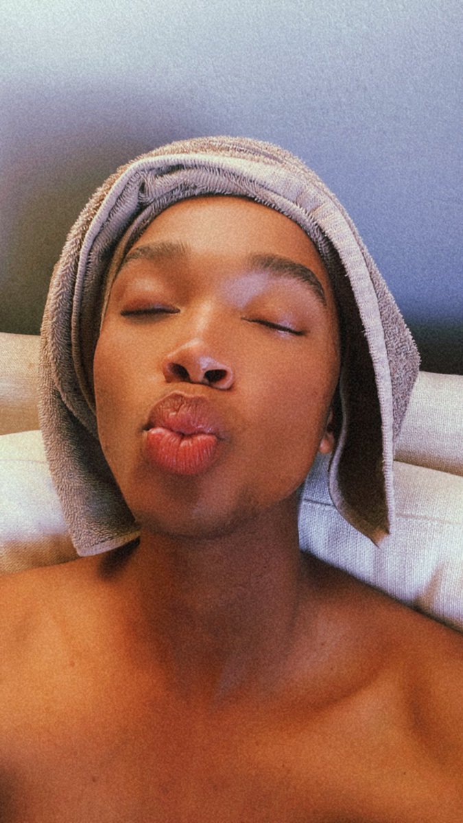 hoyii_'s tweet photo. gn💋 https://t.co/stJbZL5Yzl