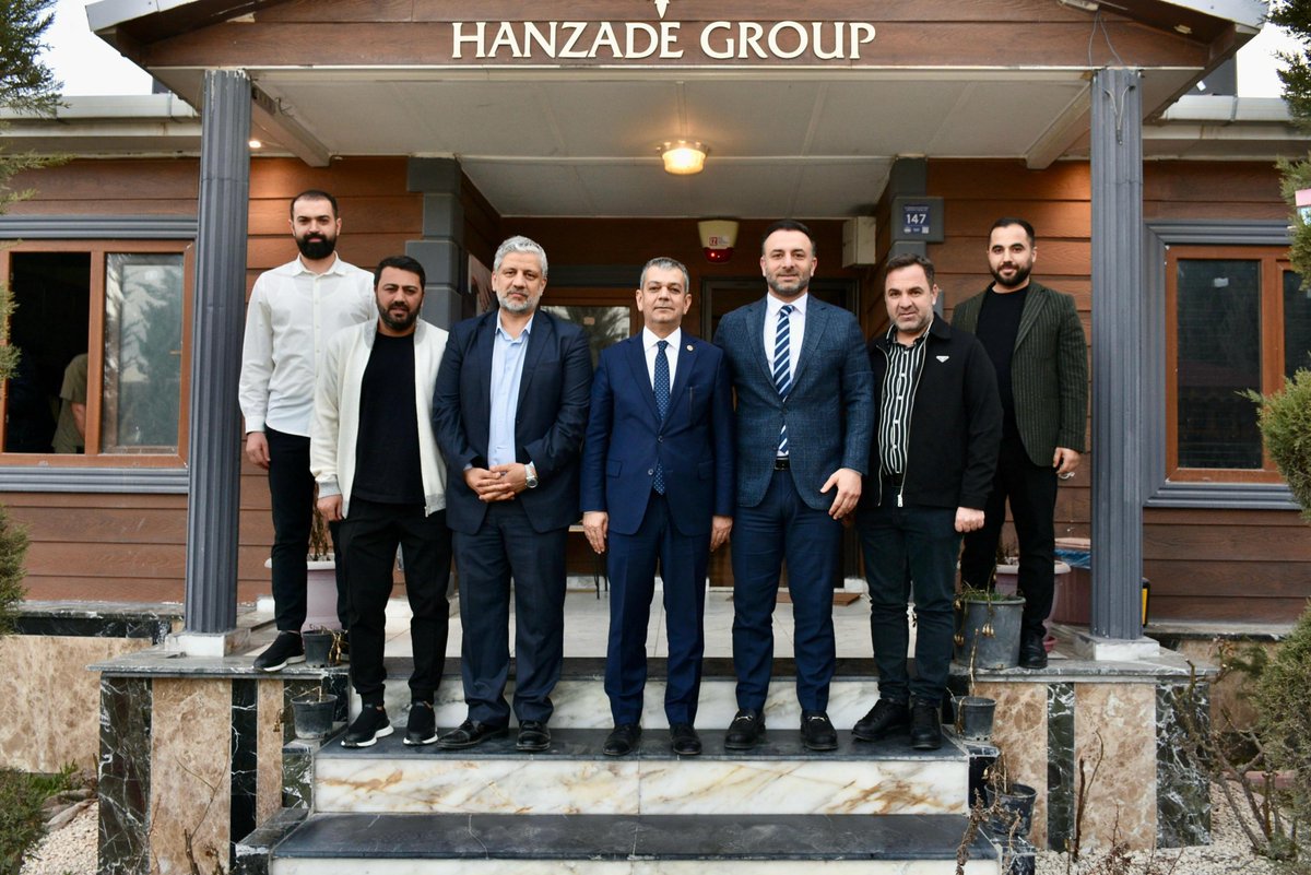 elazigonline's tweet photo. Elazığ'da Ramazan Buluşması: Milletvekili Keleş'ten Birlik ve Dayanışma Ziyaretleri!

Milletvekili Erol Keleş, Ramazan'ın birlik ve dayanışma ruhunu #Elazığ'daki öğrencilerle paylaştı. Ahmet Yesevi Sosyal Bilimler Lisesi'nde düzenlenen iftar programına katılan Keleş, gençlerle samimi bir sohbet gerçekleştirdi. Ayrıca, #Elazığ Ruh ve Sinir Hastalıkları Hastanesi bünyesinde hizmete giren Yataklı Çocuk ve Ergen Arındırma Merkezi'nin açılışını yaptı. Kurum ve işletmelere ziyaretlerde bulunan Keleş, esnaf ve STK temsilcileriyle bir araya gelerek şehrin gelişimine yönelik istişarelerde bulundu. Detaylar haberimizde!

https://t.co/LtUt3qthCk

@Akparti @RTErdogan @efkanala @mustafaelitas @drbetulsayan @abuyukgumus @yzyilmaz55 @erolkeles23
