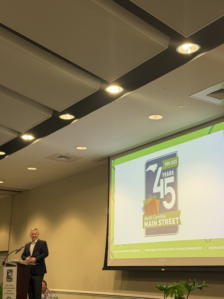 Claire Karriker tweet media