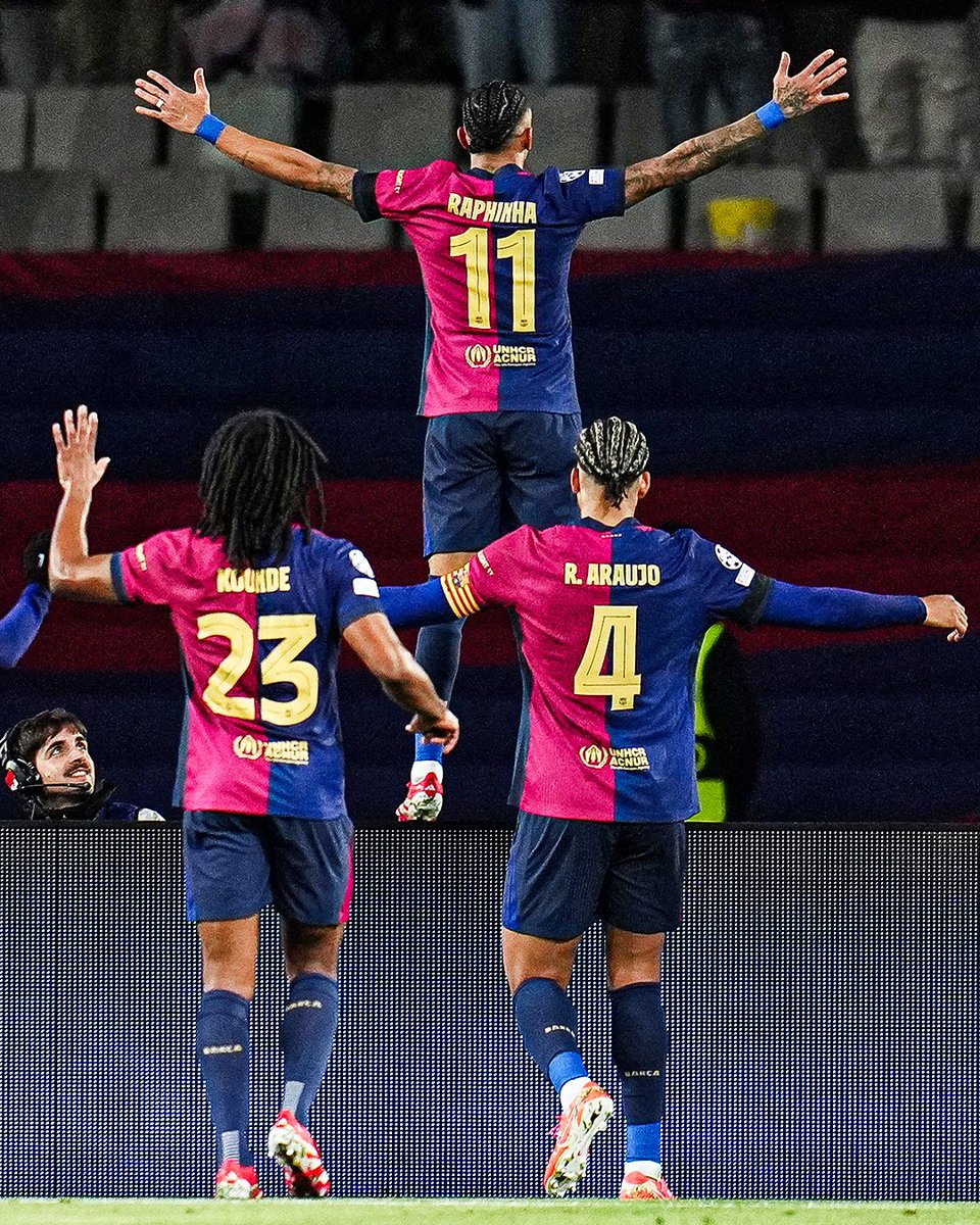 Troyzbeatoffic1's tweet image. If Raphinna was a Portuguese by now he would have been disowned by his people because it's always him against this Benfica Team 😂😂😂 Visca Barca 💙❤️ Gracias Raphinna Gracias Sczesny Gracias ⭐ Boy Lamine Yamal 

#benficabarça