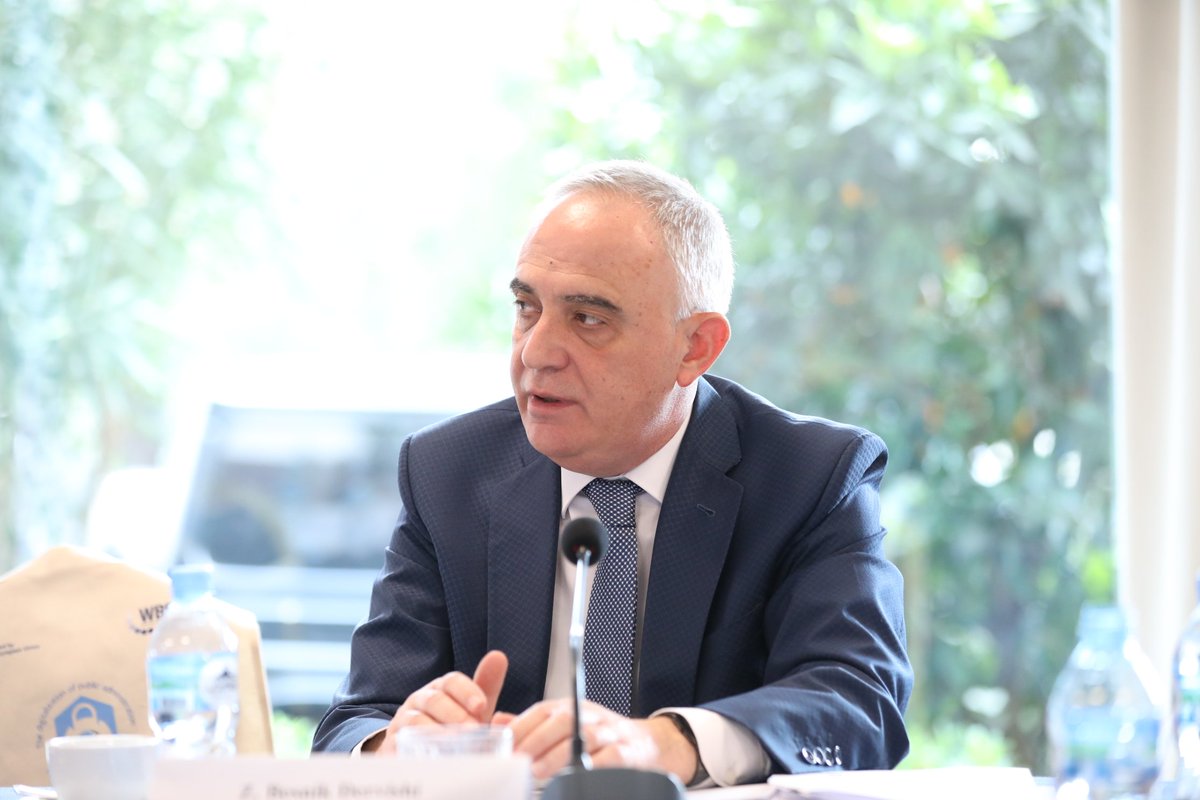 EridaSkendaj's tweet photo. Nevojat dhe sfidat e digjitalizimit të shërbimeve publike në optikën e të drejtave të njeriut. Një dialog i hapur mes të gjithë aktorëve është i rëndësishëm për t’u përballur më mirë me të gjitha avantazhet dhe disavantazhet që sjell digjitalizimi.
@WesternbalkansFund @IKomiteti https://t.co/Oc09iIpZsb