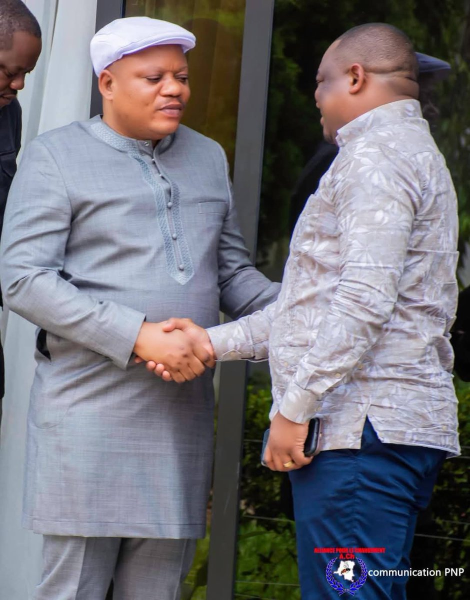 TimTshao2015's tweet image. #ÉCHANGES
De+de 2 heures entre l&apos;opposant @kabund_jmkkrock et le Professeur Dr. #Laurent_ONYEMBA @Acquitator81C chargé des❓️juridiques du parti politique @Ensemble_MK de l&apos;opposant @moise_katumbi @SalomonKalonda @OlivierKamitatu autour des questions socio-politiques de la RDC.