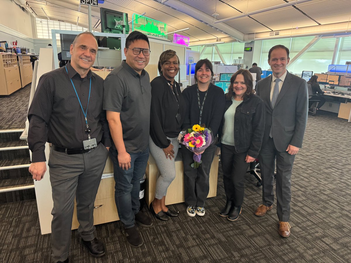 SF_emergency's tweet photo. 🎉Congratulations to Nicole Workman, the 2024 recipient of the Toni Hardley Award for Excellence in Supervision for DEM’s 911 Dispatch! https://t.co/IqPJt2RDrc