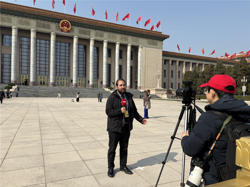 Jornalista brasileiro: Estrutura política da China é essencialmente uma democracia popular.➡️
portuguese.people.com.cn/n3/2025/0311/c…
#DuasSessões2025 <a href="/mauroramos_/">Mauro Ramos</a> <a href="/DiarioPovo/">Diário do Povo</a>
