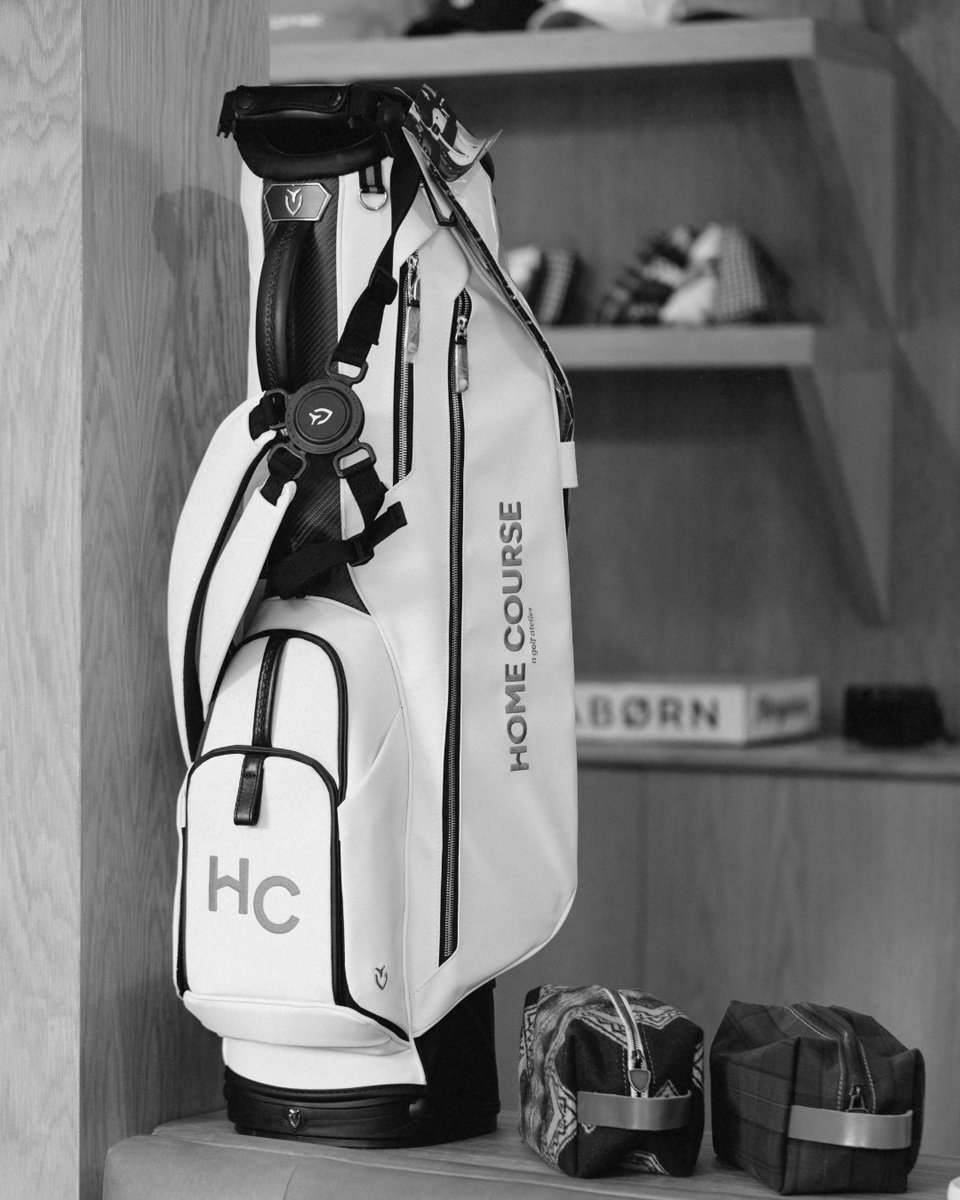 vesselgolf's tweet image. "We believe everyone is a VESSEL, carrying something within. When you walk into a room, you bring joy, love, and energy." – Founder &amp;amp; CEO Ronnie Shaw

#VesselGolf #CraftedForTheDriven