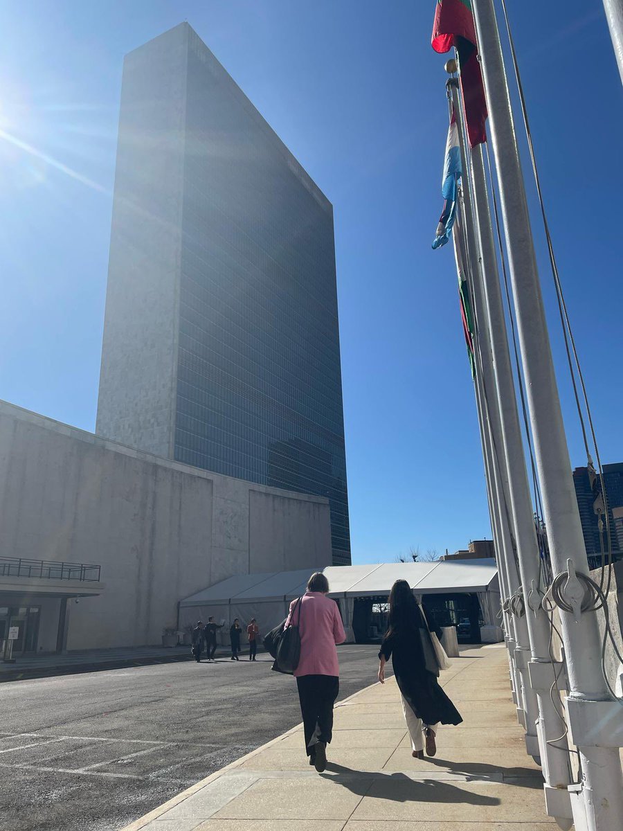 Harriet Harman tweet media