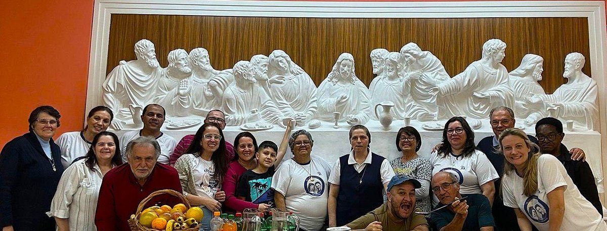 AlianzaFamvin's tweet photo. En #Brasil, el proyecto #Campaña13Casas de #HijasDeLaCaridad y otros #Vicentinos ha dado vivienda a muchas familias, ayudando a recuperar su dignidad. Ahora, cuatro familias reciben apoyo como parte del #ProyectoJubileo13Casas. 

https://t.co/mRz3yunDax https://t.co/GRVKcNMW1O