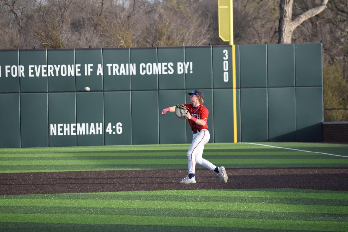 Congratulations to our Jake Nicholson (5-7, 1 2B, 4 R, 5 RBI, 6 BB, 4 SB) for being named Honorable Mention D-Bat Private School Hitter of the Week. Not only is he a force in our lineup batting cleanup, he's also a 'Gold-Glove' at 1B, and one of our key Senior leaders💪!