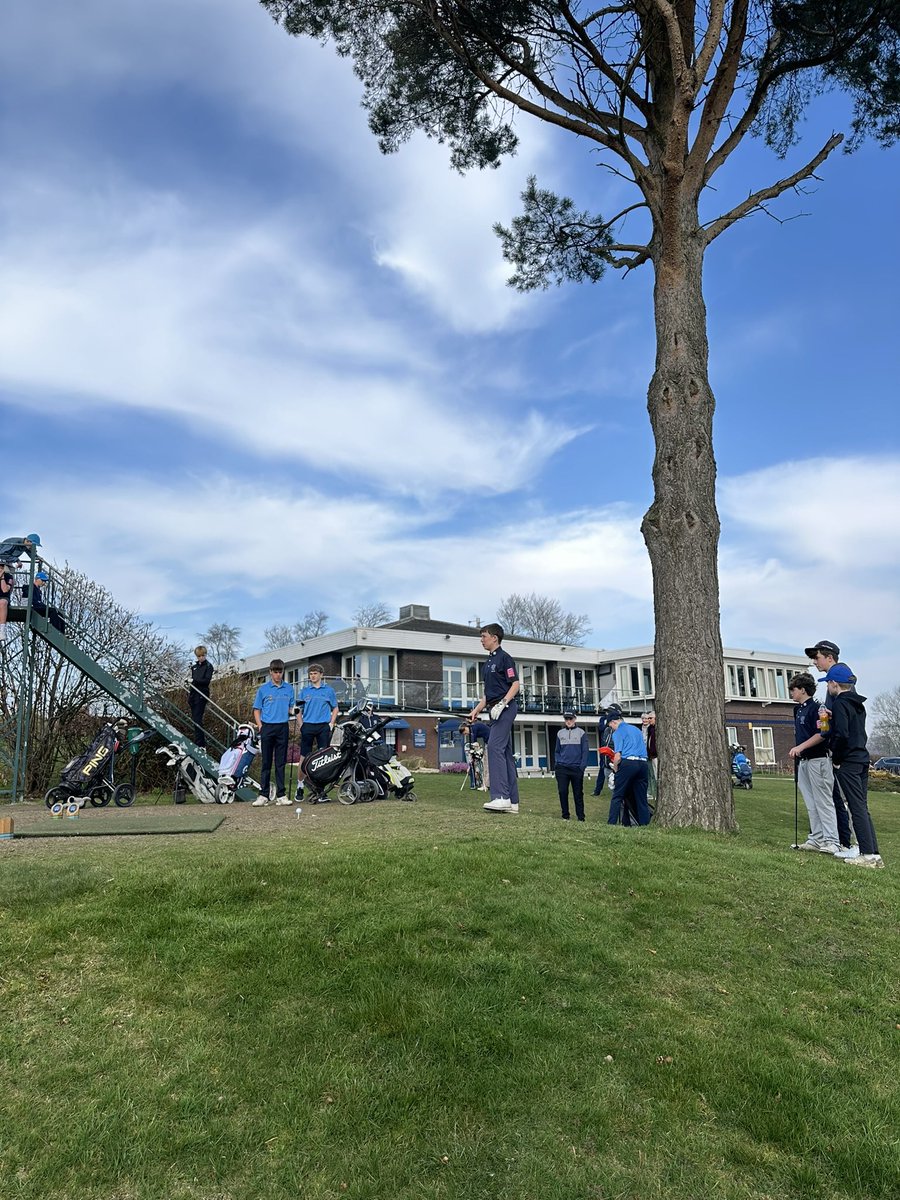 On Sunday <a href="/SandMoorGC/">Sand Moor Golf Club</a> juniors welcomed <a href="/TheBradfordGC/">The Bradford Golf Club</a> juniors for a pre-season friendly. It was a fantastic match played in great spirit and a draw seemed a fair result. Looking forward to visiting Bradford in May. Making friends and growing the game is so important