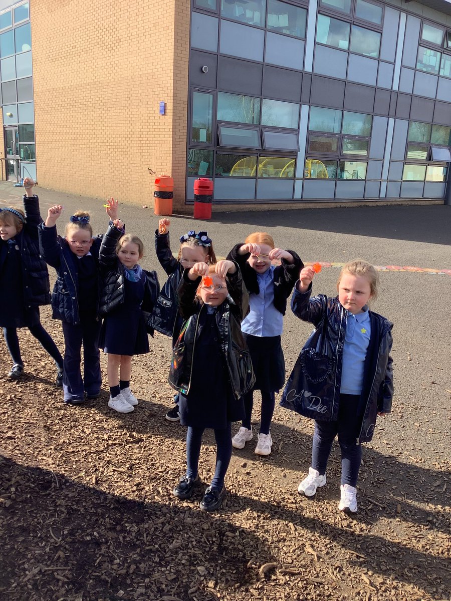 StBernardsPS's tweet photo. P1C Science Week activity- Camouflage caterpillars! 🐛 The children worked in teams to find the caterpillars all around the school grounds and spotted the non-camouflage felt flowers. 🌸 #P1C #ScienceWeek #CamouflageChallenge https://t.co/UAeH0Jyr5E