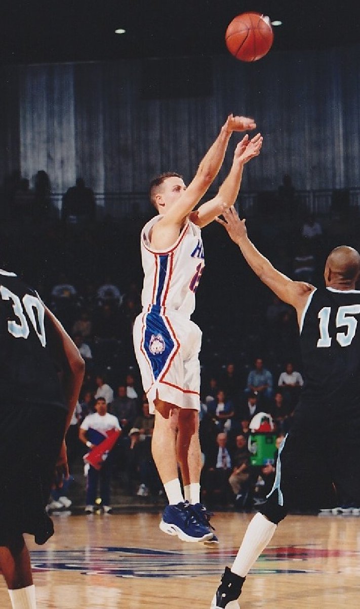 HCU BASKETBALL (@hcuhoops) on Twitter photo Happy #HCUBKBirthday & #DawgsUp to 𝗖𝗛𝗔𝗗 𝗛𝗔𝗥𝗧𝗟𝗘𝗬 (1995-99).
A 6'3 G from Ft. Worth Haltom, his name is scattered throughout <a href="/HCUHoops/">HCU BASKETBALL</a> record book.
Averaged 14 pts, 4 rebs, 2.5 asts and 1.8 stls while hitting 287 3's, most in school history.
#HBUtoHCU Happy #HCUBKBirthday & #DawgsUp to 𝗖𝗛𝗔𝗗 𝗛𝗔𝗥𝗧𝗟𝗘𝗬 (1995-99).
A 6'3 G from Ft. Worth Haltom, his name is scattered throughout <a href="/HCUHoops/">HCU BASKETBALL</a> record book.
Averaged 14 pts, 4 rebs, 2.5 asts and 1.8 stls while hitting 287 3's, most in school history.
#HBUtoHCU