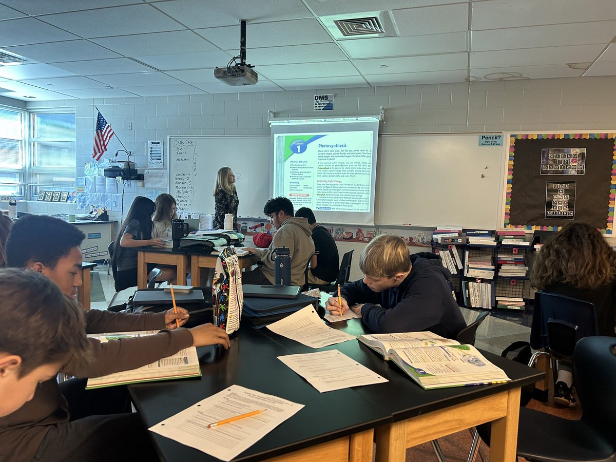 Discovery Middle School tweet media