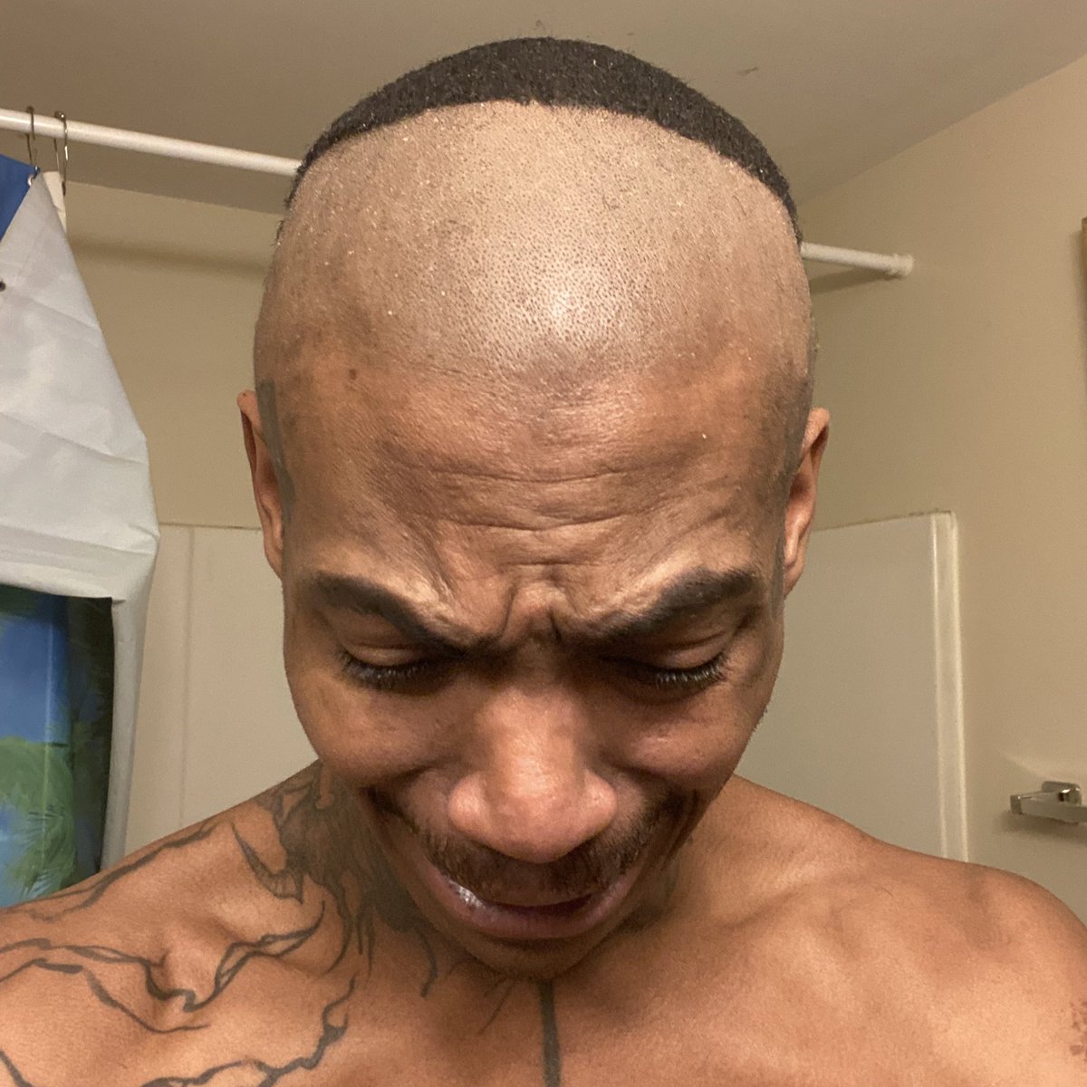 This nigga fucked up my hairline somebody please help me big fuck decepticon
