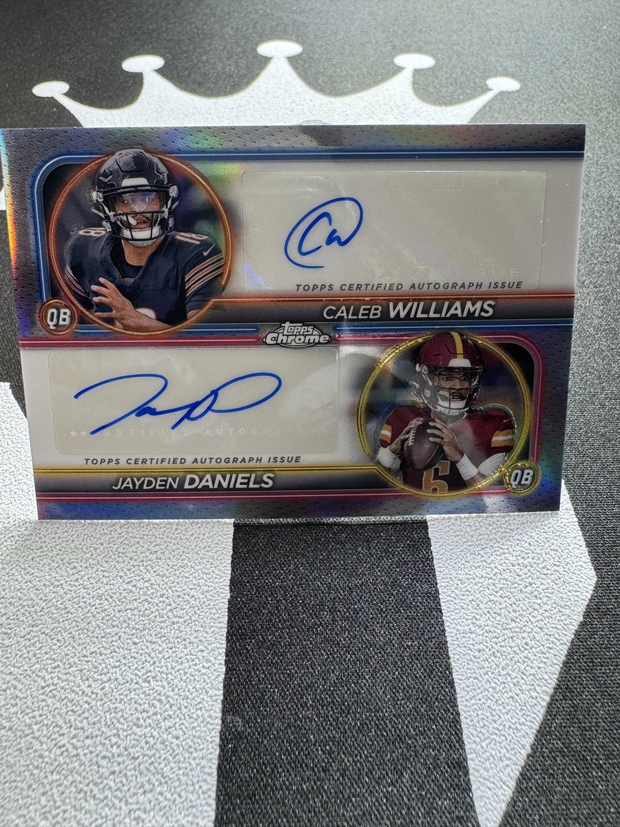 JtThatRemains's tweet photo. @AlexShoudy @Topps @CardPurchaser My guess is it was meant for that card ⬆️ just a guess 🤷‍♂️ https://t.co/7OhGM7LD0m