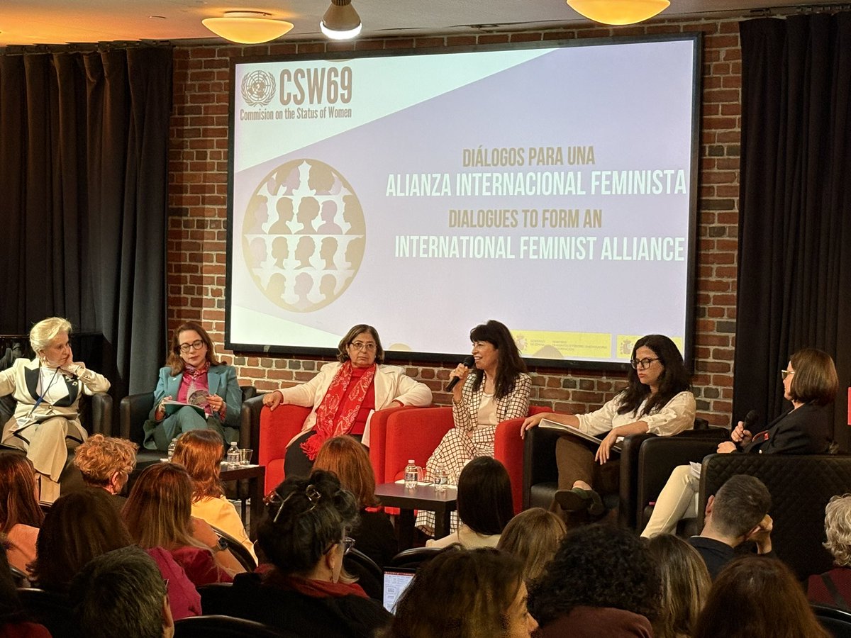 España en la ONU (@spainun) on Twitter photo La ministra de Igualdad, <a href="/_anaredondo_/">Ana Redondo</a>, ha anunciado hoy el lanzamiento de la Alianza Internacional Feminista, un espacio de cooperación internacional para gobiernos, organizaciones y demás actores relevantes comprometidos con la igualdad de género.
📍<a href="/IC_NewYork/">Instituto Cervantes New York</a> La ministra de Igualdad, <a href="/_anaredondo_/">Ana Redondo</a>, ha anunciado hoy el lanzamiento de la Alianza Internacional Feminista, un espacio de cooperación internacional para gobiernos, organizaciones y demás actores relevantes comprometidos con la igualdad de género.
📍<a href="/IC_NewYork/">Instituto Cervantes New York</a>