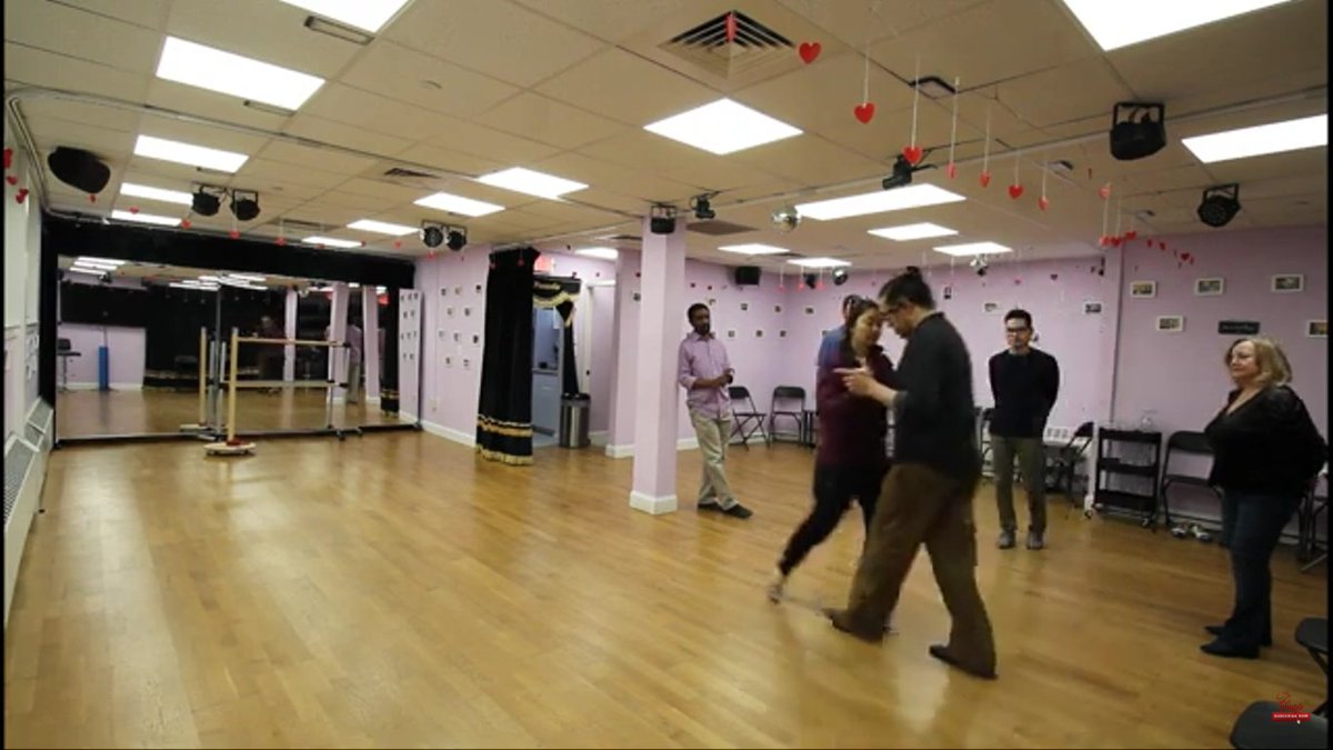 UltimateTango's tweet image. Learn a simple sequence every week! Intermediate to Advanced - all can benefit! 

🎥🎥 Watch full video here:
👉👉 smpl.is/a2i4u

#tango #tangodancing #ultimatetango #tangoargentino #tangolessons