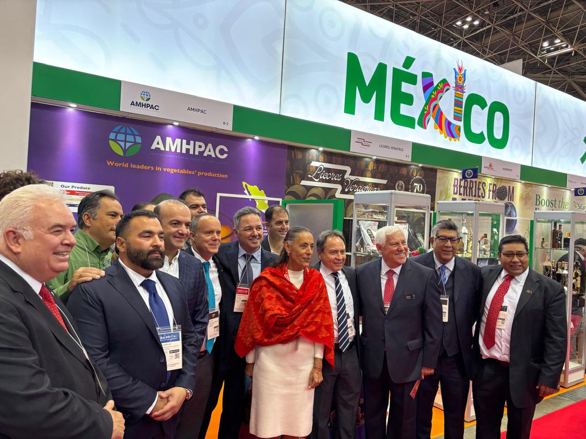 Ya estamos en Japón🫑🍅🇯🇵
#FOODEXJAPAN2025 
<a href="/CNAgropecuario/">Consejo Nacional Agropecuario</a> 
<a href="/JorgeEsteve5/">Jorge Esteve</a> 
<a href="/vmva1950/">Víctor Villalobos Arámbula</a> 
<a href="/NorbertoValU/">Norberto Valencia</a> 
<a href="/DivemexBells/">Divemex</a>