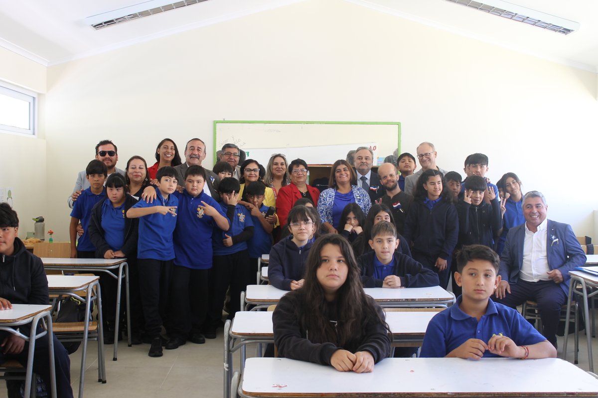 #VolvamosAClases 📚 ✏️En una emocionante jornada, compartimos junto a la comunidad educativa de la Escuela Alejandro Noemi Huerta para dar inicio al año escolar 2025 en la Provincia de Huasco✨🎉