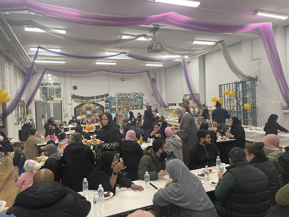 WoodhillSch's tweet photo. Tonight, we welcomed families, staff, &amp; friends to break fast together, celebrating unity, kindness, and the rich diversity of our school community. A heartfelt thank you to everyone who contributed food, time, and warmth—it was truly special. #CommunityIftar #Ramadan @IPAT_Edu https://t.co/ll0AgnQS5N