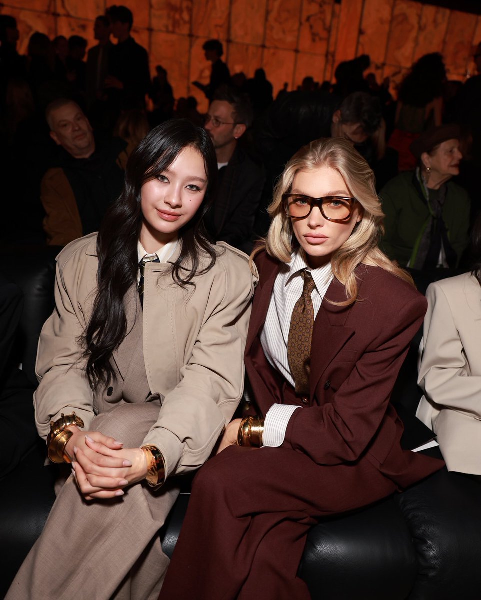 bodyguardchuu's tweet photo. MILK PANSA YSL PFW25  

#SaintLaurentxMilk 

MILK PANSA &amp; ELSA HOSK 💚🔥 https://t.co/6rQxKXvwRR