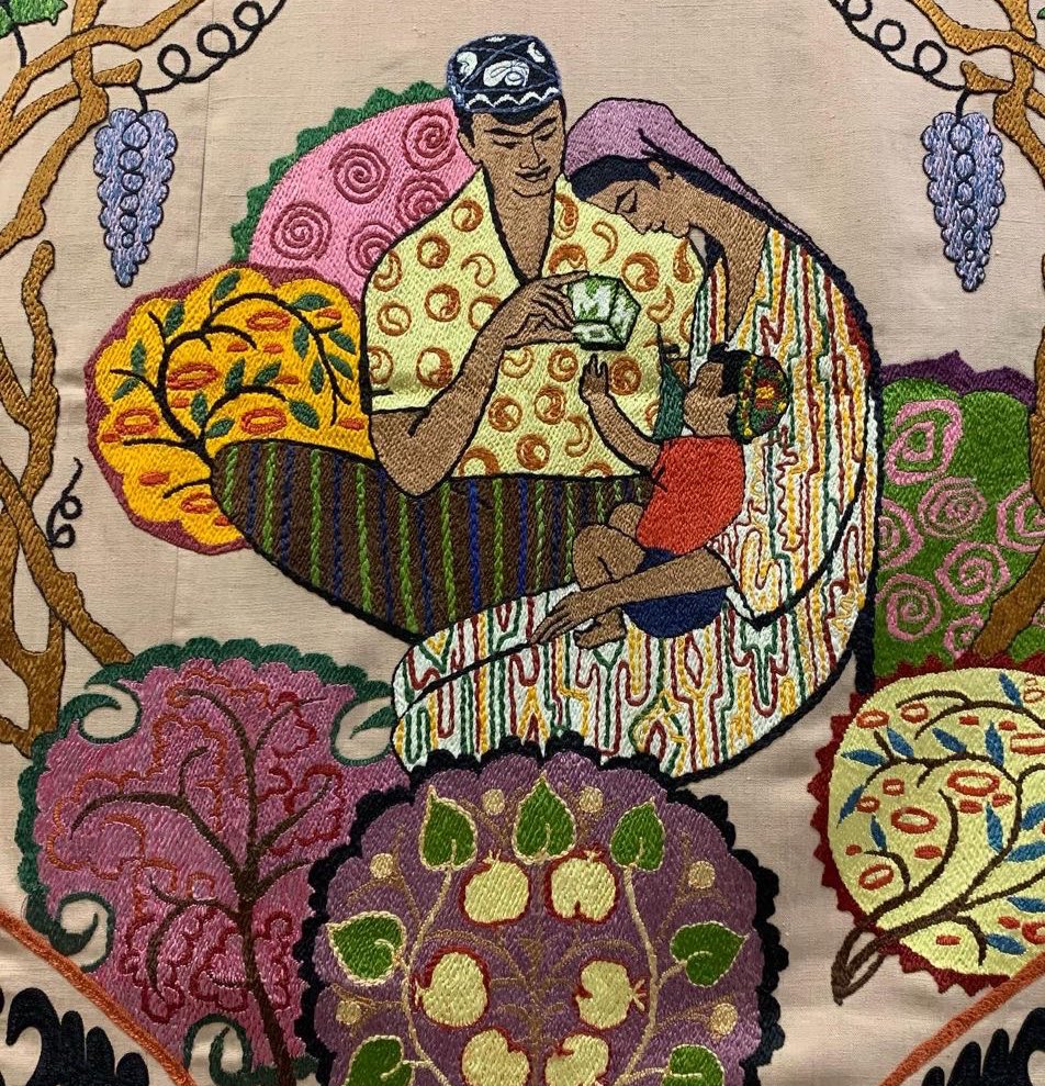 «وحسبي وحسبُك ديوان شعرٍ
وبيتٌ صغيرٌ وحبٌ كبير»
ALT