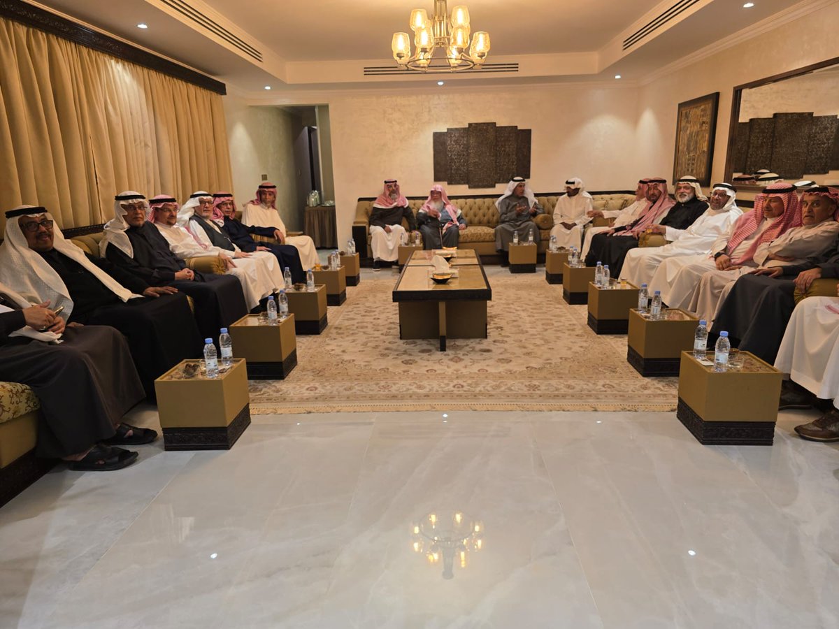 #رمضان_يجمعنا 
لقاء المحبة والمودة والوفاء في ليلة رمضانية بديوانية أخينا #عبد_الحميد_المنصور رحمه الله .. أدام الله علينا وعليكم المحبة . 
#رمضان_مبارك 
#التحلية #الخبر