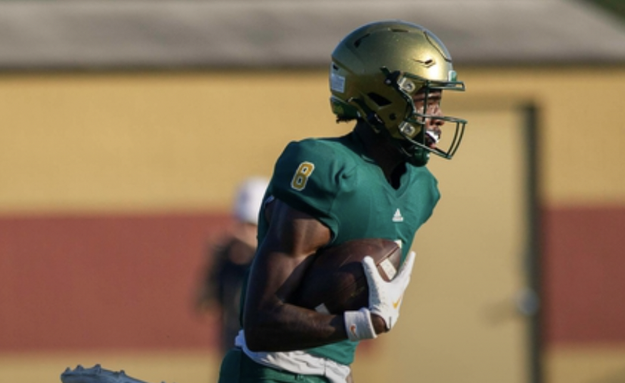 evanvcrowell's tweet photo. Knoxville Catholic WR Tyreek King (@Tyreekking15) committed to the #Vols on Halloween. Fitting, as he's one of the scariest 2026 WRs.

Tennessee got a game-changing slot in King. He has every tool needed to succeed in college. 🧵

➕ Dynamic Speed
➕ Sticky Hands
➕ Route Runner https://t.co/njUUX8NIa6